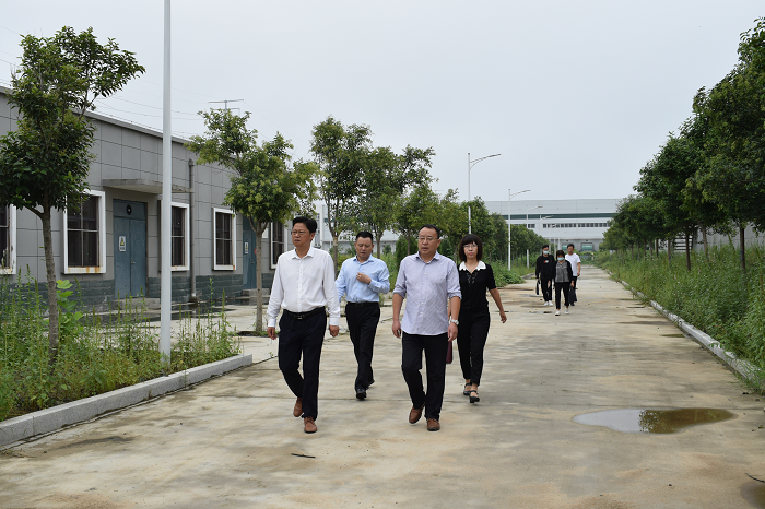 劉培建到自來(lái)水調(diào)研1.png 劉培建到自來(lái)水調(diào)研1.png