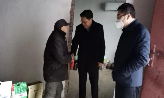 1.15市產投集團赴邢寨慰問簡報(2)664.png 1.15市產投集團赴邢寨慰問簡報(2)664.png