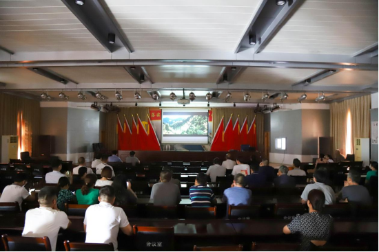 8.28市產(chǎn)業(yè)集團(tuán)組織集中觀看民族團(tuán)結(jié)主旋律電影《紅緣》734.png 8.28市產(chǎn)業(yè)集團(tuán)組織集中觀看民族團(tuán)結(jié)主旋律電影《紅緣》734.png